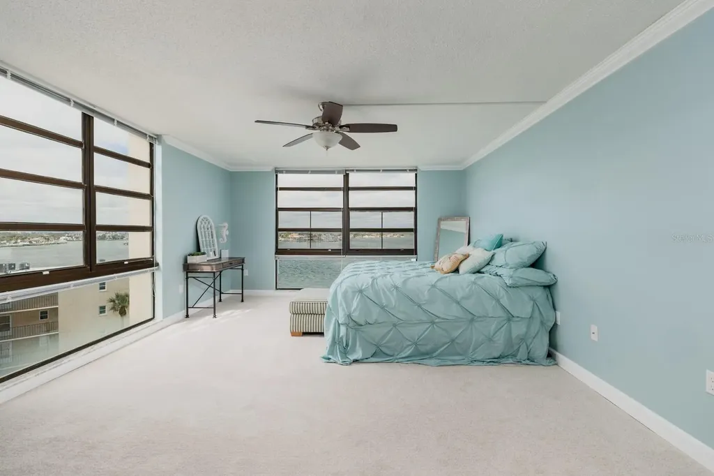 7700 Sun Island Drive S South Pasadena FL 33707