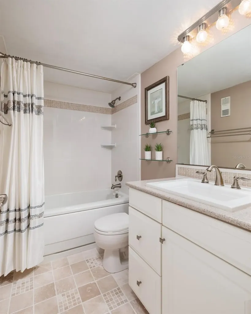 7700 Sun Island Drive S South Pasadena FL 33707