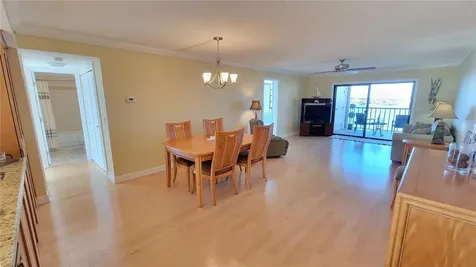 7700 Sun Island Drive S South Pasadena FL 33707