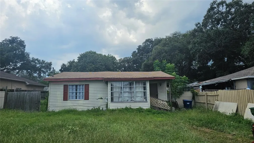 8708 N Temple Avenue Tampa FL 33617