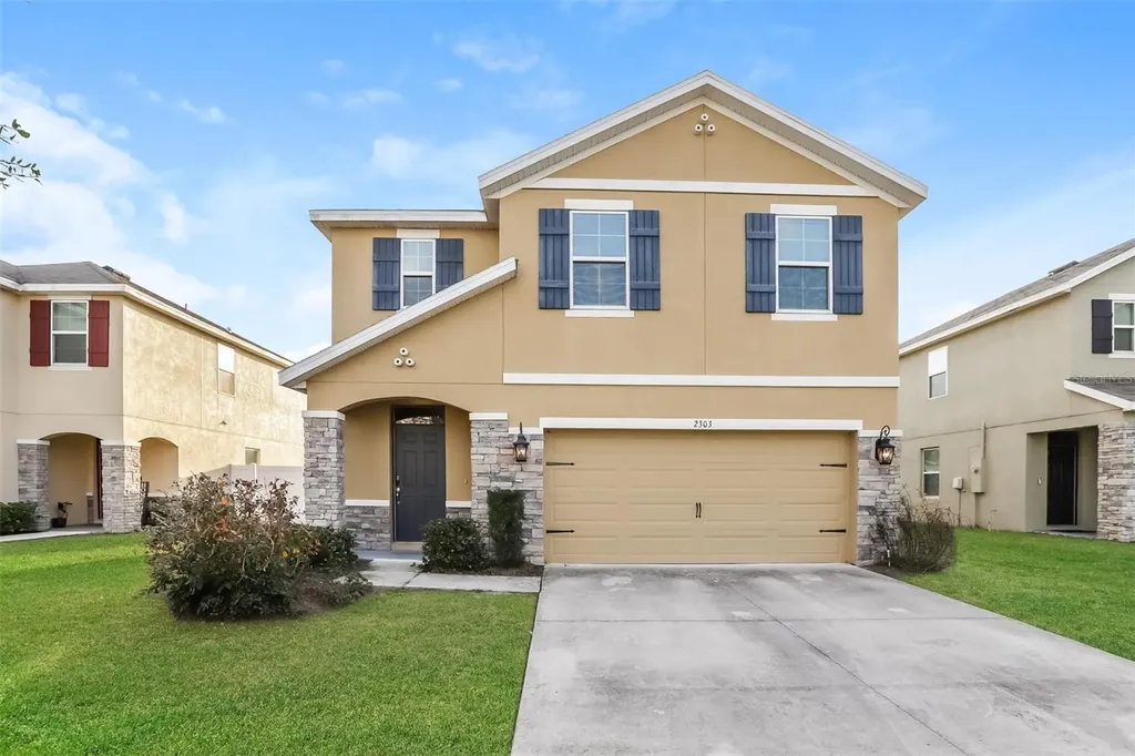 2303 Ashberry Ridge Drive Plant City FL 33563