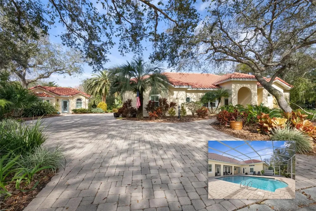 8 Roma Court Palm Coast FL 32137