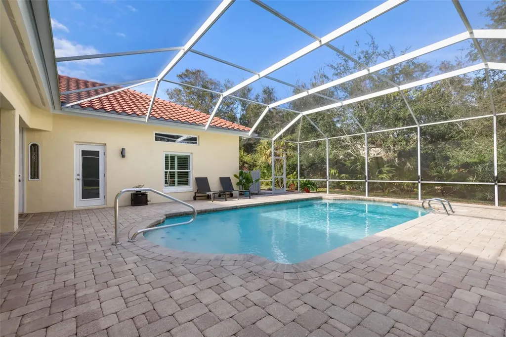 8 Roma Court Palm Coast FL 32137