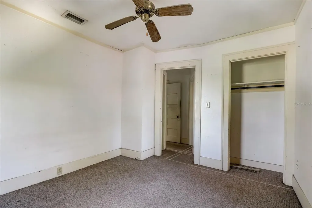 200 & 200 1/2 Hibiscus Court Orlando FL 32801