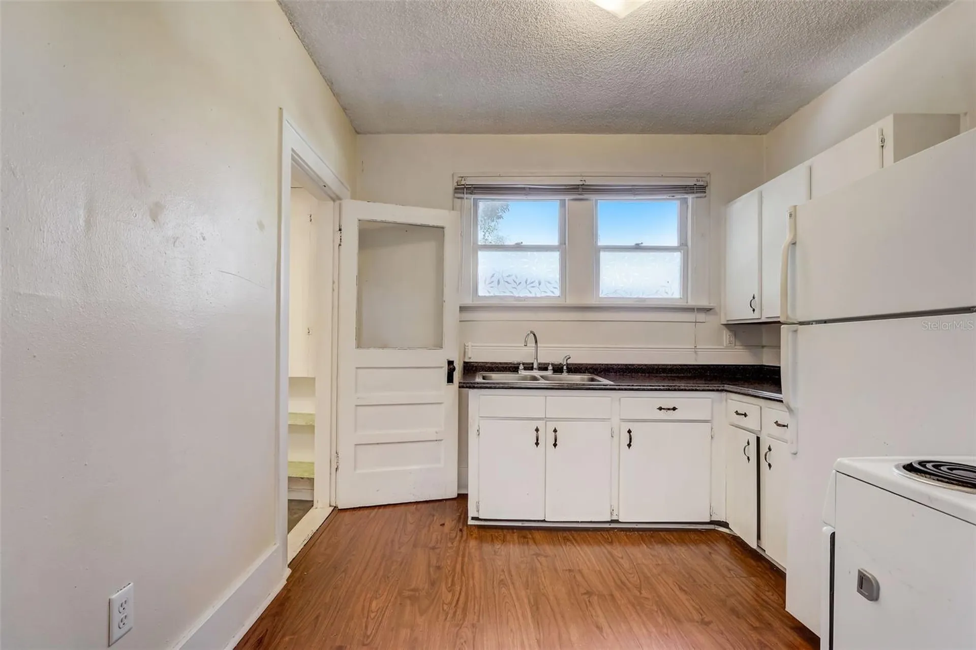 200 & 200 1/2 Hibiscus Court Orlando FL 32801