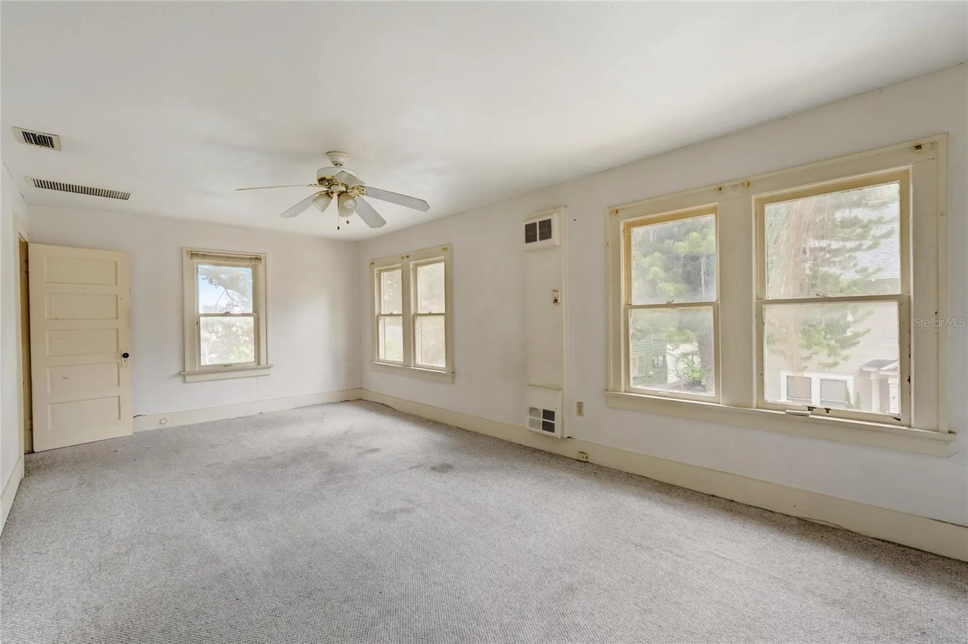 200 & 200 1/2 Hibiscus Court Orlando FL 32801