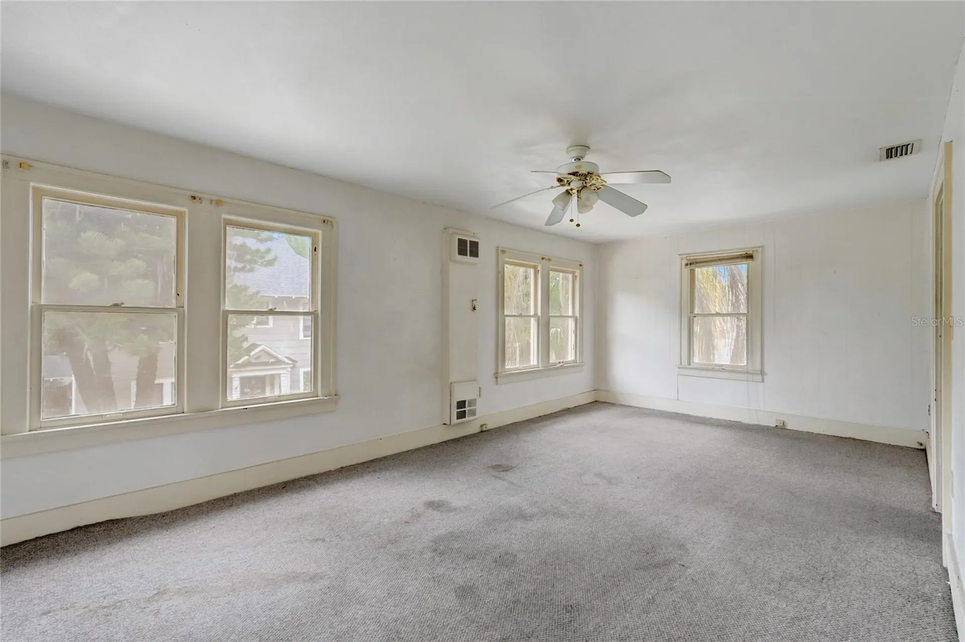 200 & 200 1/2 Hibiscus Court Orlando FL 32801