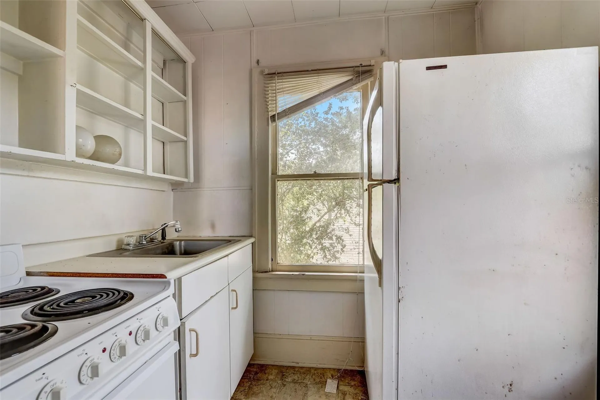 200 & 200 1/2 Hibiscus Court Orlando FL 32801
