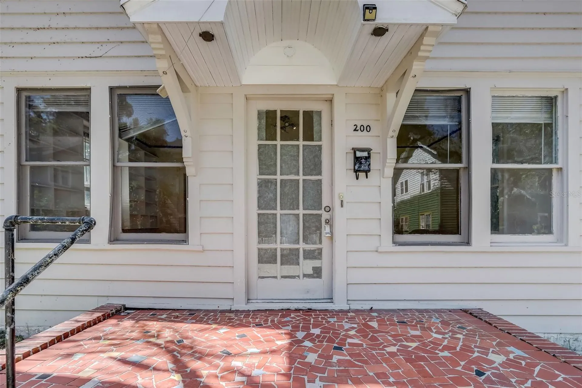 200 & 200 1/2 Hibiscus Court Orlando FL 32801