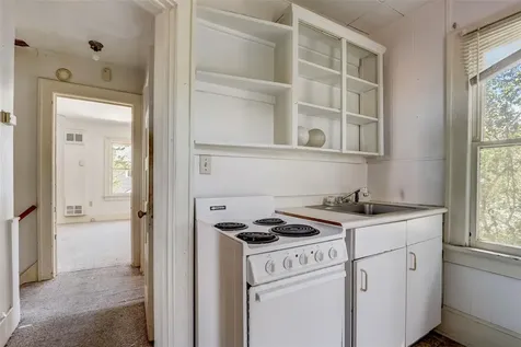 200 & 200 1/2 Hibiscus Court Orlando FL 32801