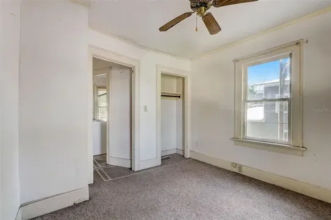 200 & 200 1/2 Hibiscus Court Orlando FL 32801