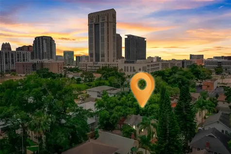 200 & 200 1/2 Hibiscus Court Orlando FL 32801