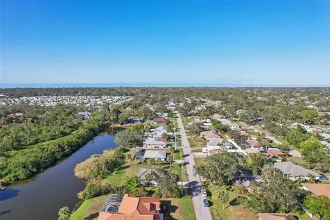 107 Temple Road Venice FL 34293
