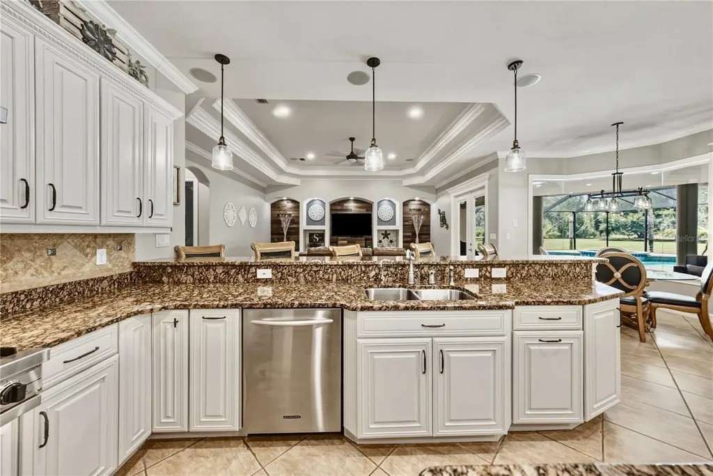 11518 Hammock Oaks Court Lithia FL 33547