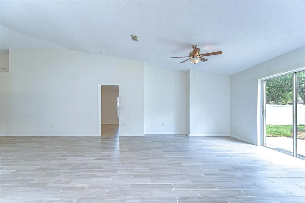 18303 Elmhurst Lane Tampa FL 33647