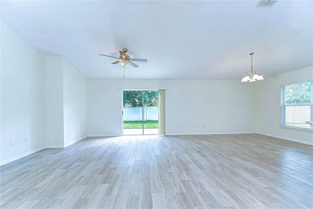 18303 Elmhurst Lane Tampa FL 33647