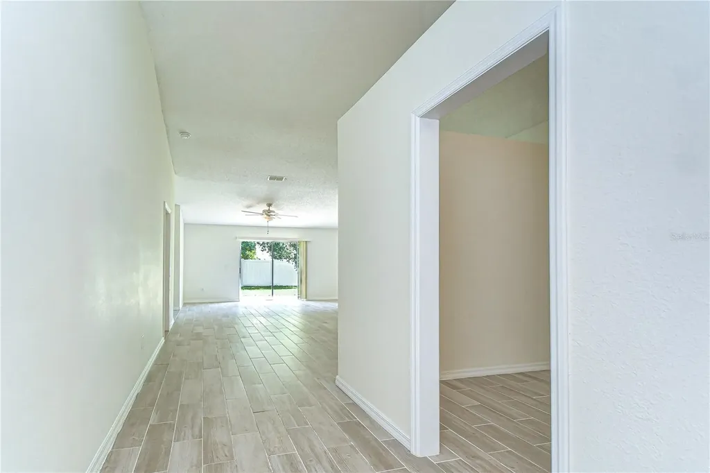 18303 Elmhurst Lane Tampa FL 33647