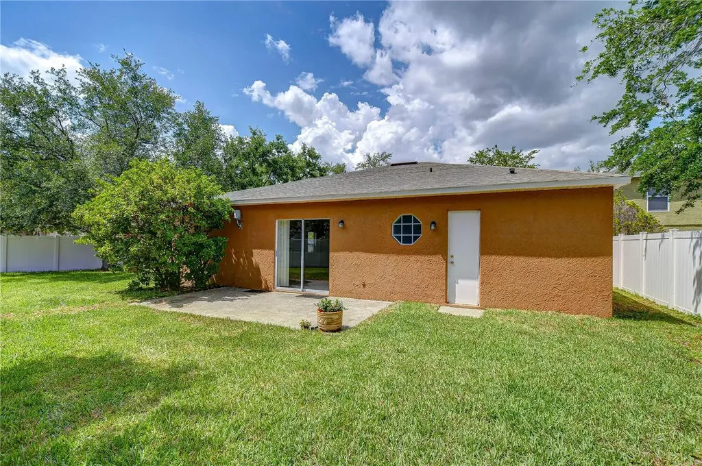 18303 Elmhurst Lane Tampa FL 33647