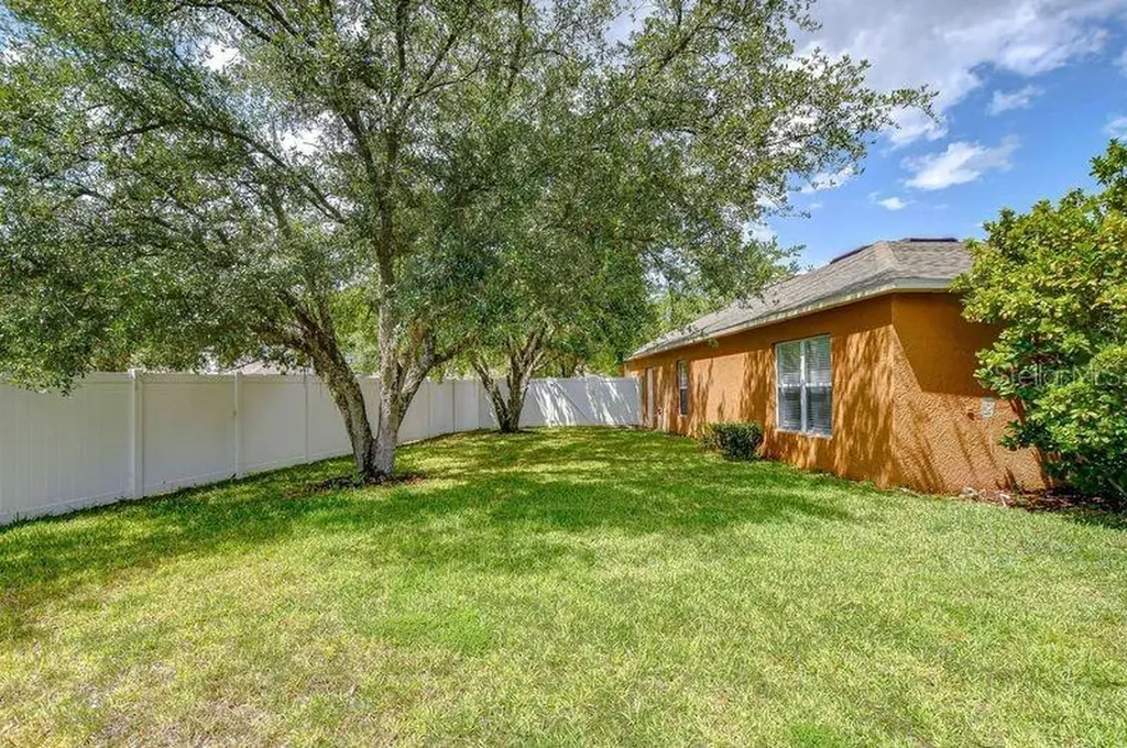 18303 Elmhurst Lane Tampa FL 33647