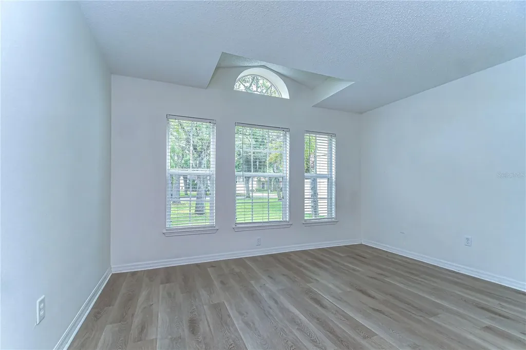 18303 Elmhurst Lane Tampa FL 33647