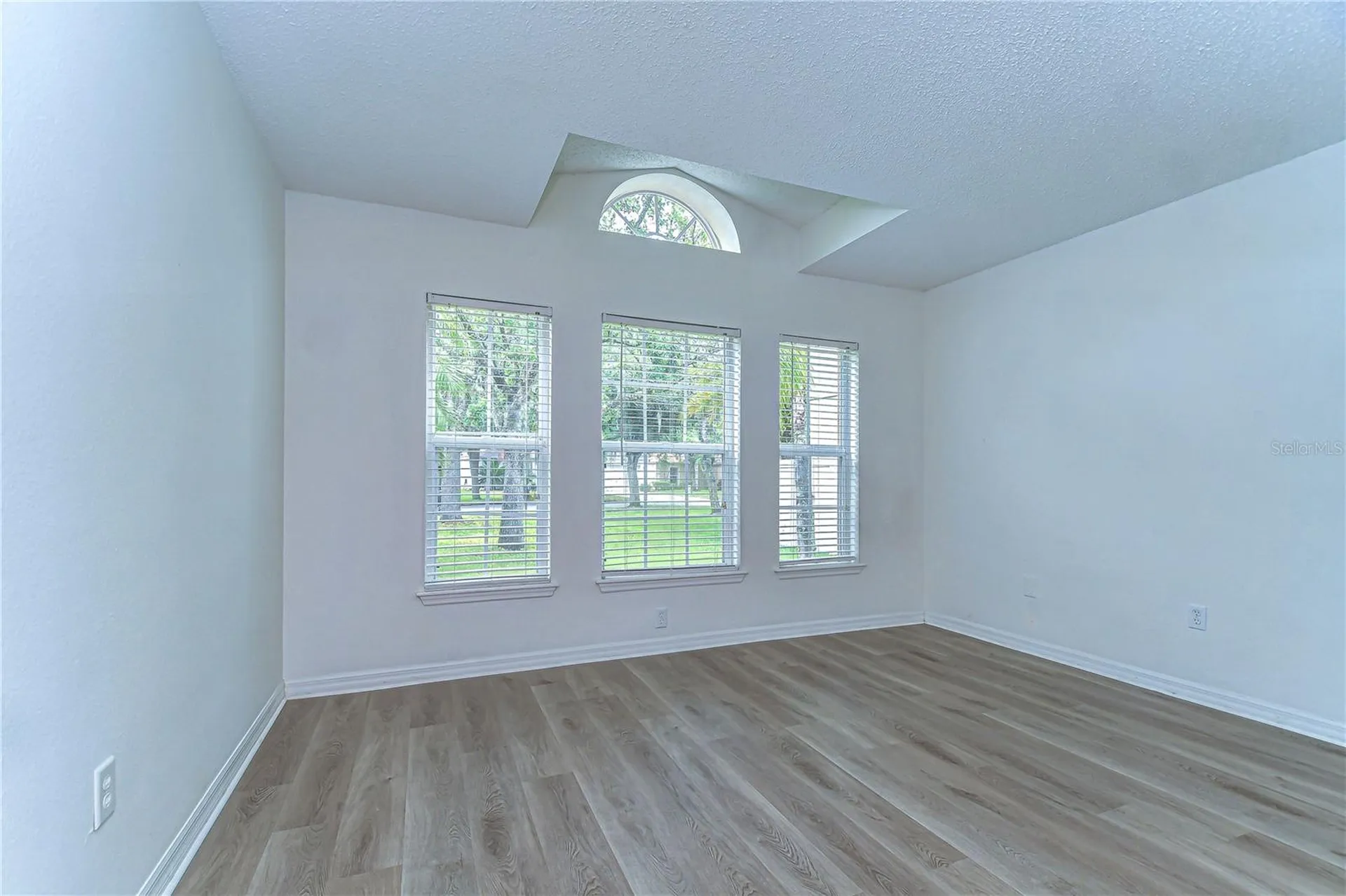 18303 Elmhurst Lane Tampa FL 33647
