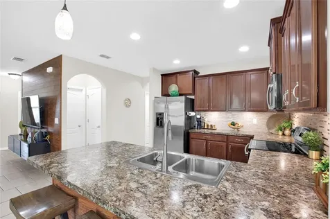5331 Oak Breeze Avenue Port Orange FL 32128