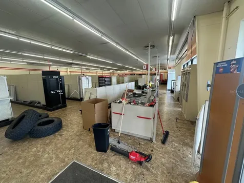 1727 E Busch Boulevard Tampa FL 33612