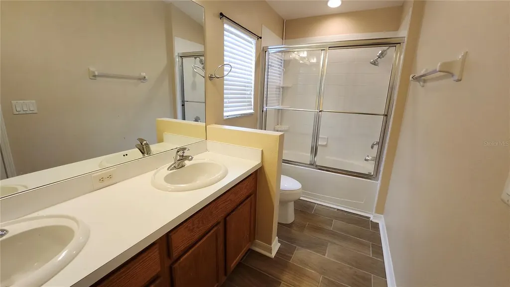 7955 Carriage Pointe Drive Gibsonton FL 33534