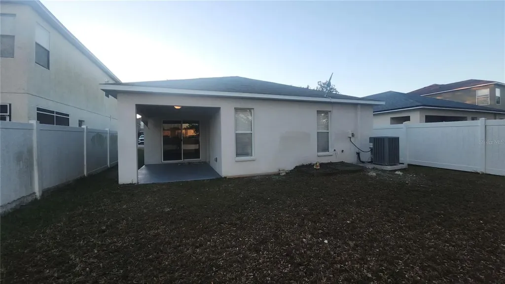 7955 Carriage Pointe Drive Gibsonton FL 33534