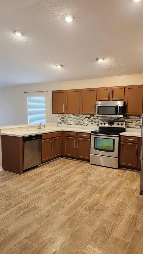 7955 Carriage Pointe Drive Gibsonton FL 33534