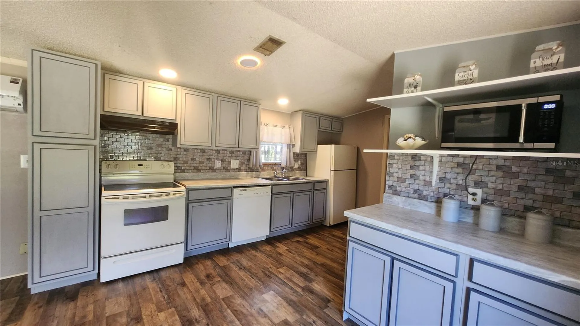 21114 Orange Court Mount Dora FL 32757