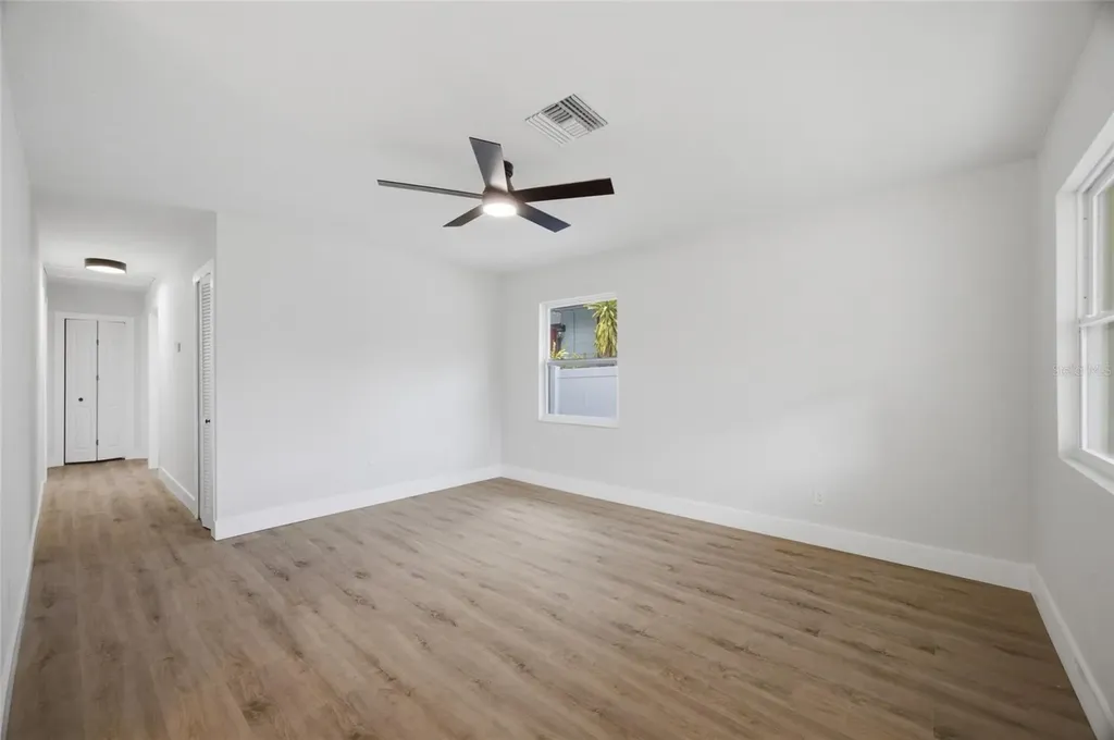 1333 Overlea Street Clearwater FL 33755