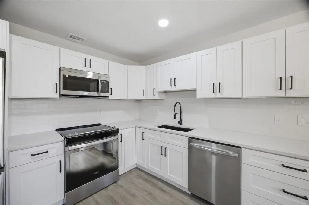 1333 Overlea Street Clearwater FL 33755