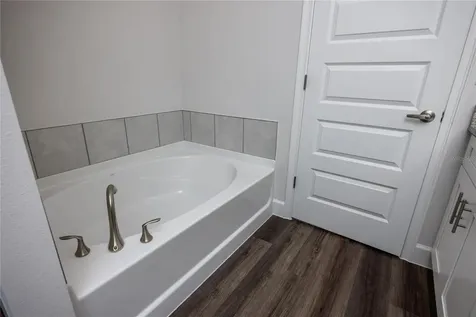 2584 SW 250th Terrace Newberry FL 32669