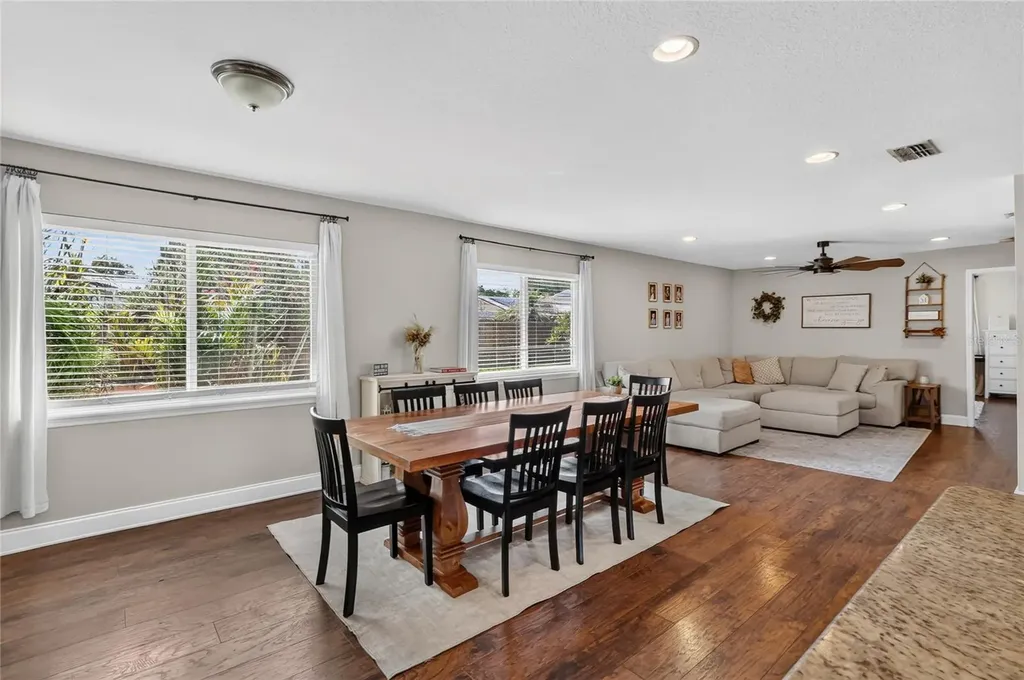 706 S Oakwood Avenue Brandon FL 33511
