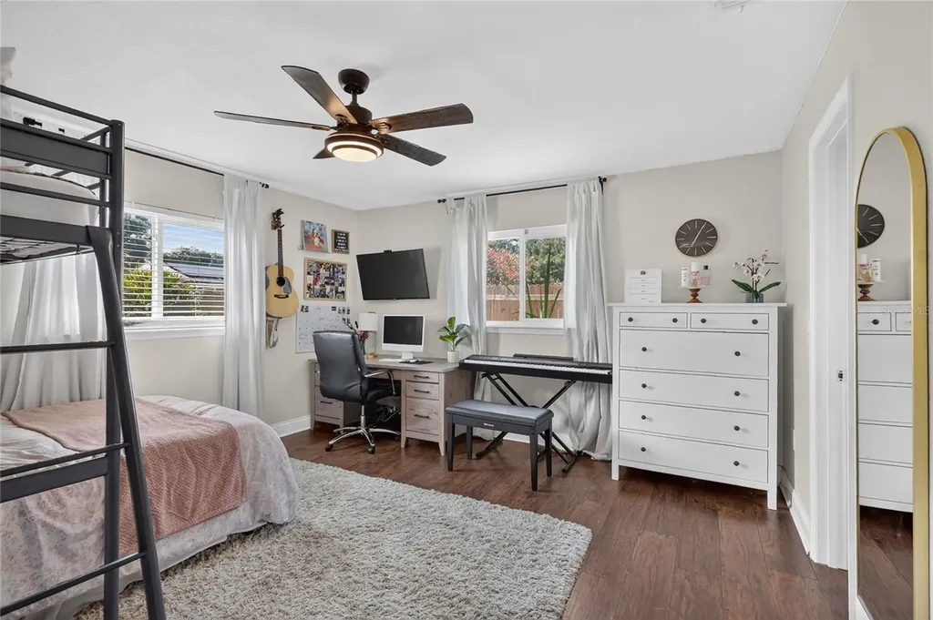 706 S Oakwood Avenue Brandon FL 33511