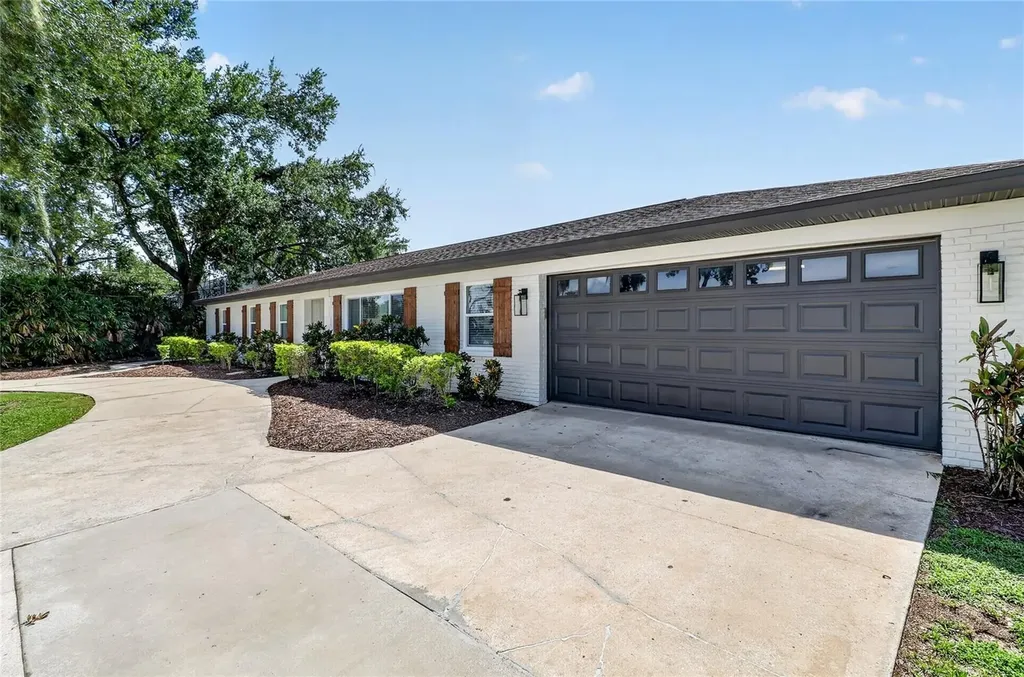 706 S Oakwood Avenue Brandon FL 33511