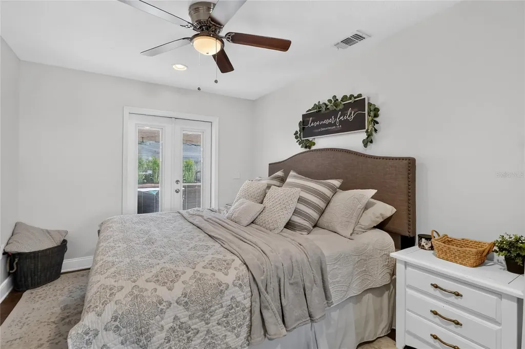 706 S Oakwood Avenue Brandon FL 33511
