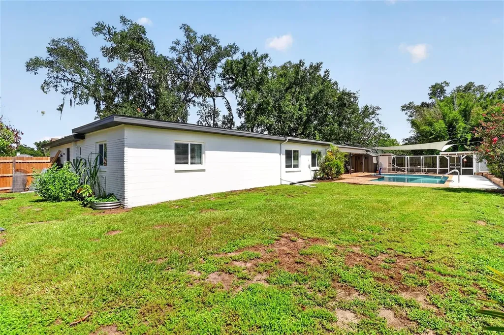 706 S Oakwood Avenue Brandon FL 33511