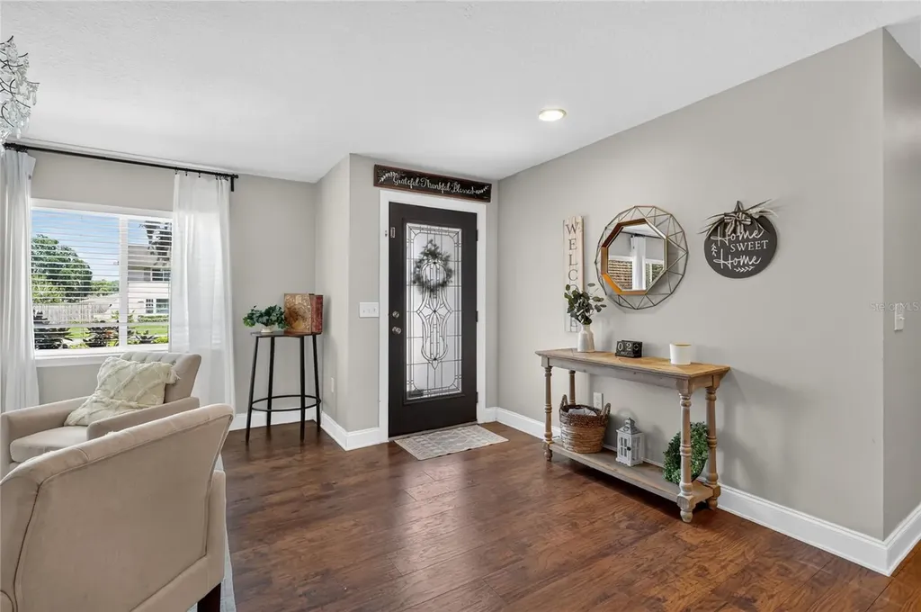706 S Oakwood Avenue Brandon FL 33511