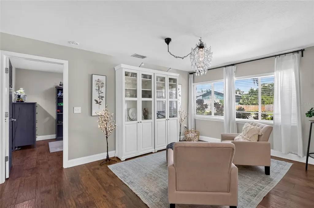 706 S Oakwood Avenue Brandon FL 33511