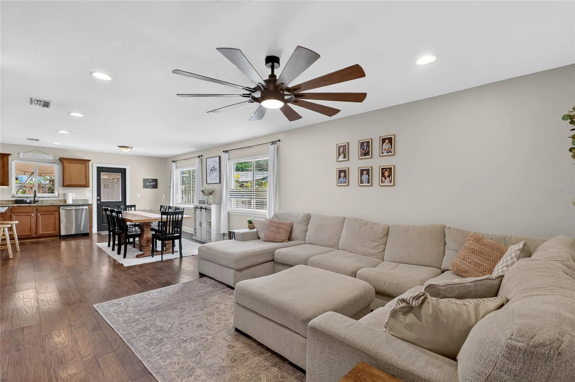 706 S Oakwood Avenue Brandon FL 33511