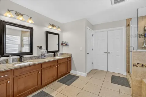 706 S Oakwood Avenue Brandon FL 33511