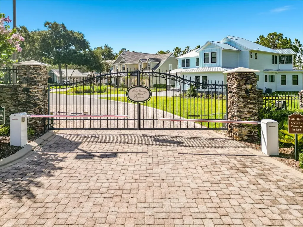 466 Long And Winding Road Howey In The Hills FL 34737