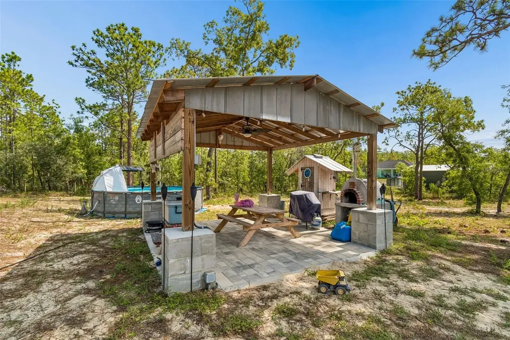 15476 Mulhatton Road Weeki Wachee FL 34614