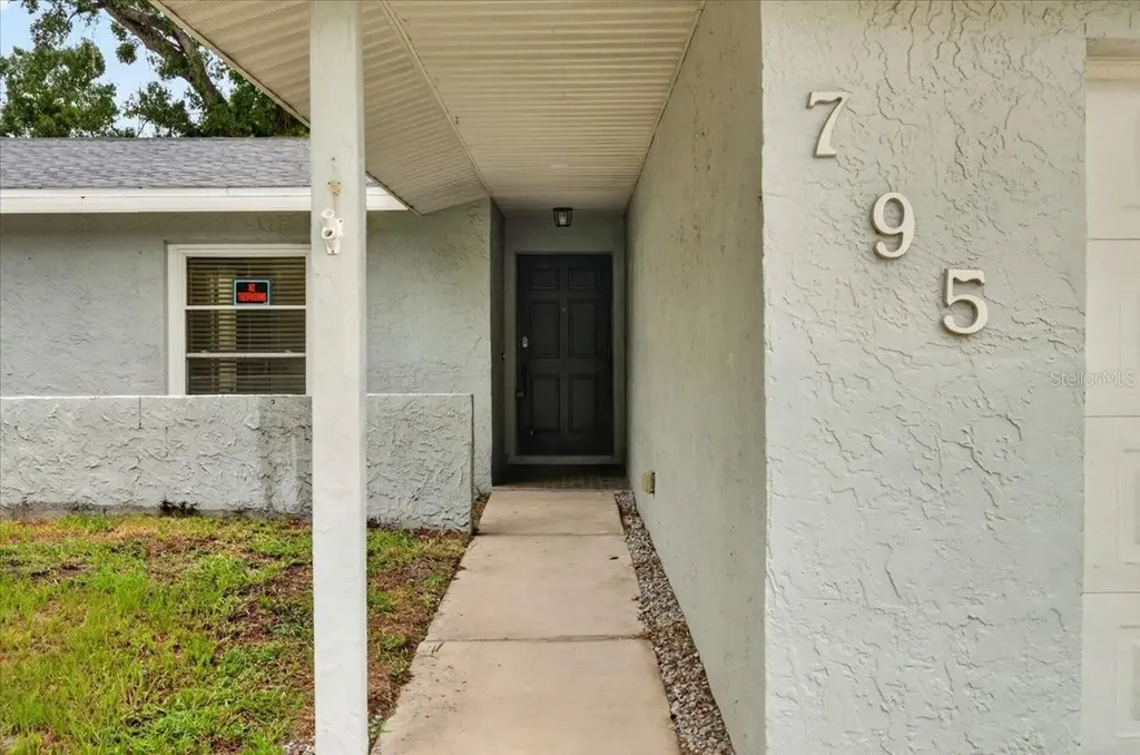 795 7th Street S Safety Harbor FL 34695