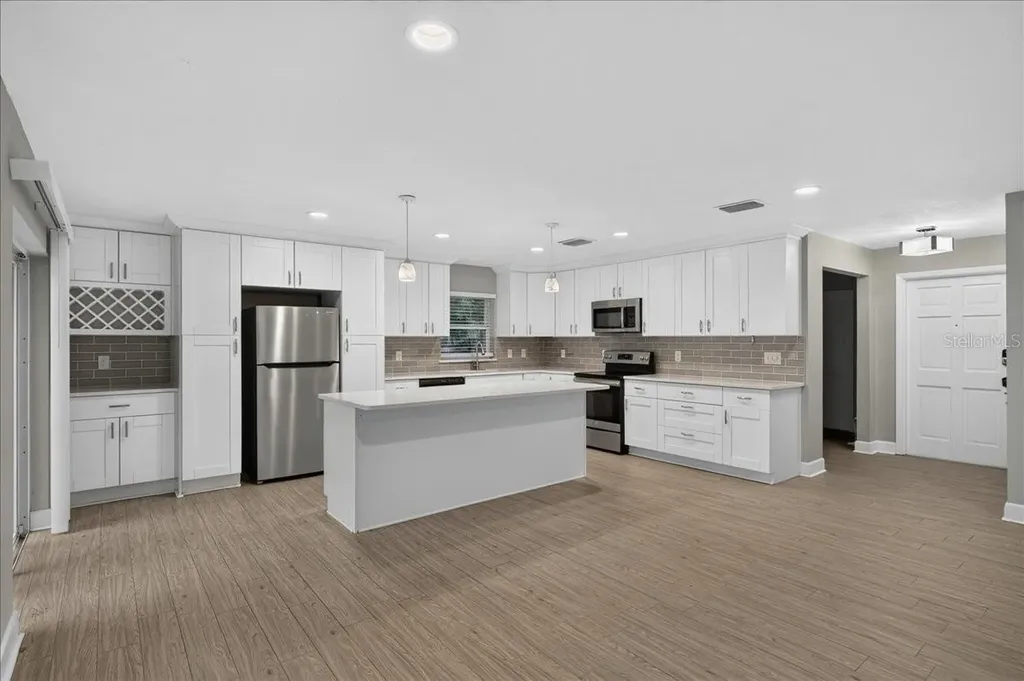 795 7th Street S Safety Harbor FL 34695
