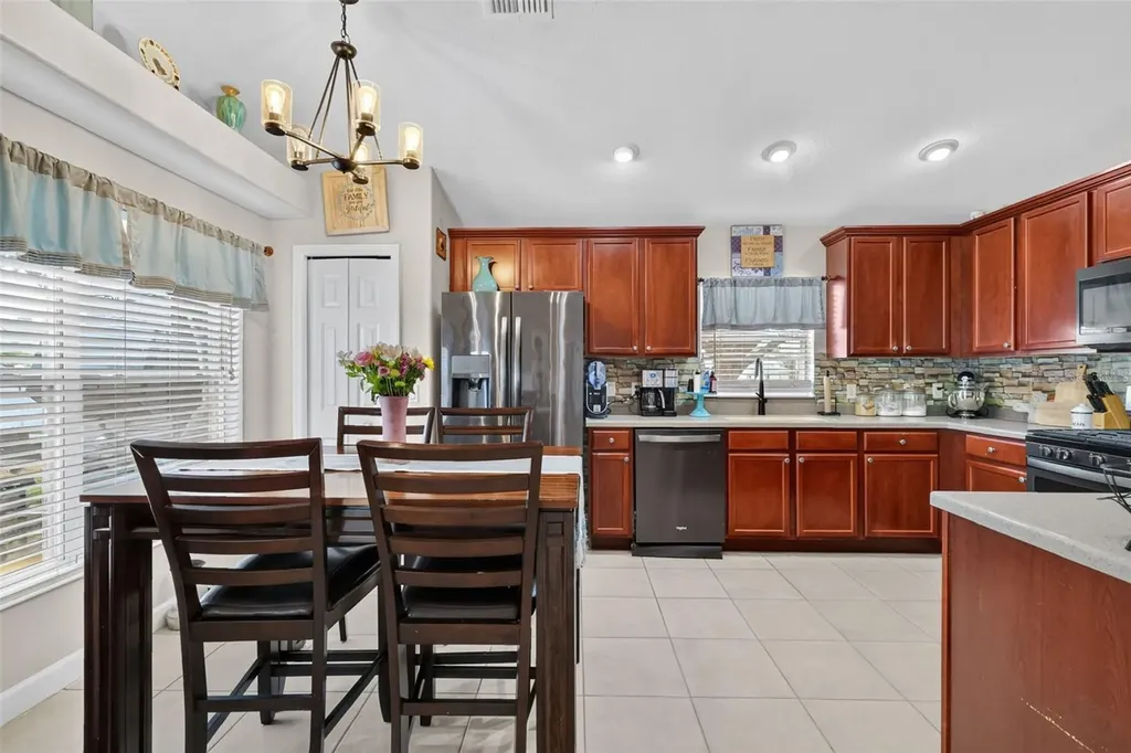 36809 Meridian Circle Grand Island FL 32735
