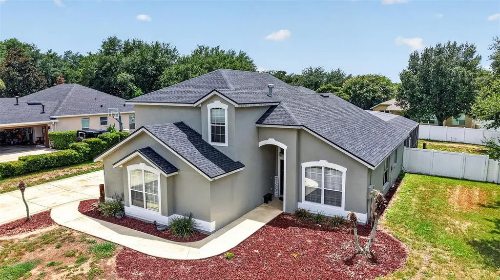 36809 Meridian Circle Grand Island FL 32735
