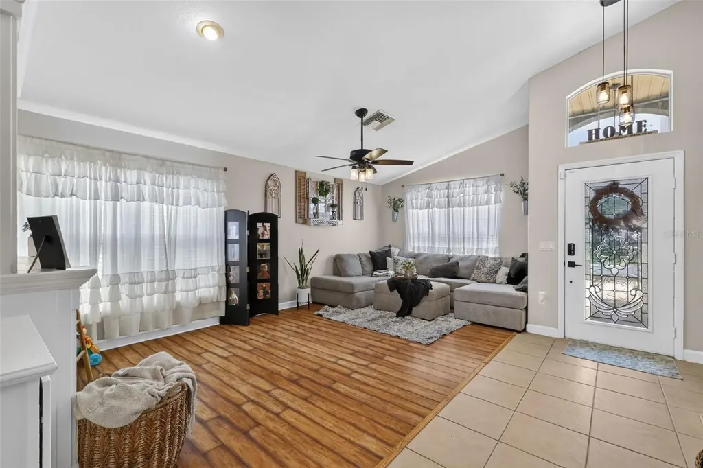 36809 Meridian Circle Grand Island FL 32735